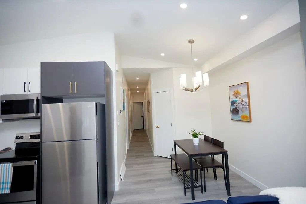 Comfortable Home Near Airport Winnipeg Apartamento