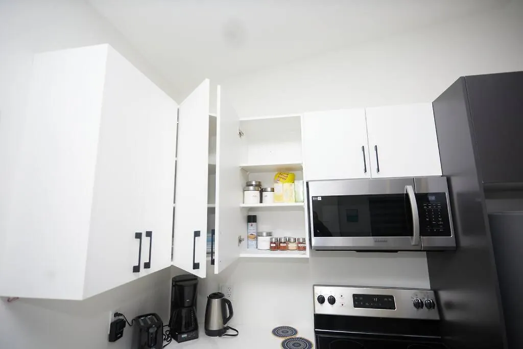 Comfortable Home Near Airport Winnipeg